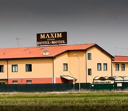 Hotel Maxim アンツォーラ・デッレミーリア エクステリア 写真