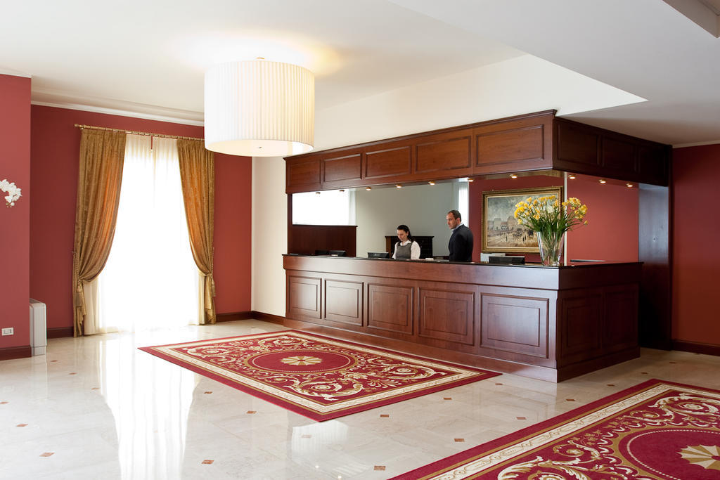Hotel Maxim アンツォーラ・デッレミーリア エクステリア 写真